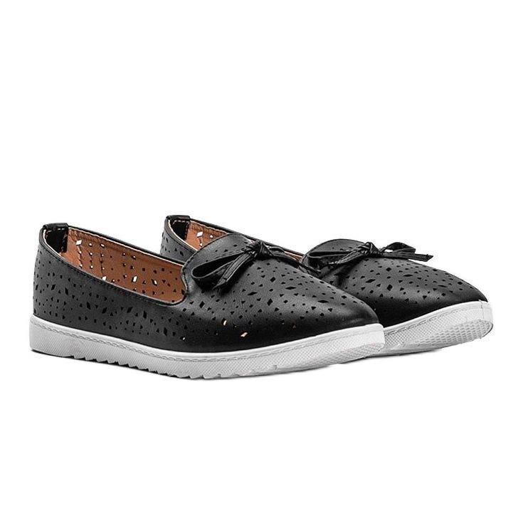 Czarne mokasyny z ażurowym wykończeniem Madalyne 1