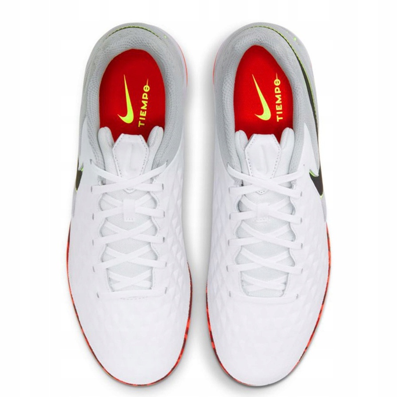 Buty piłkarskie Nike React Tiempo Legend 8 Pro Ic AT6134 106 białe białe 1