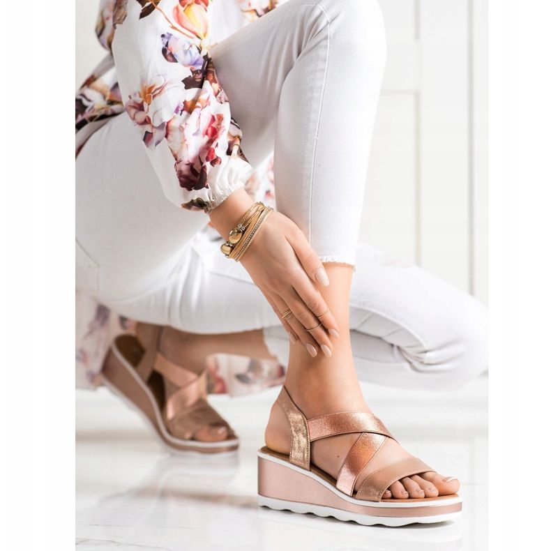 Weide Błyszczące Sandałki Na Koturnie złoty 1