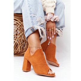 Wiosenne Zamszowe Botki Na Słupku Vinceza 21-17095 Camel brązowe 2