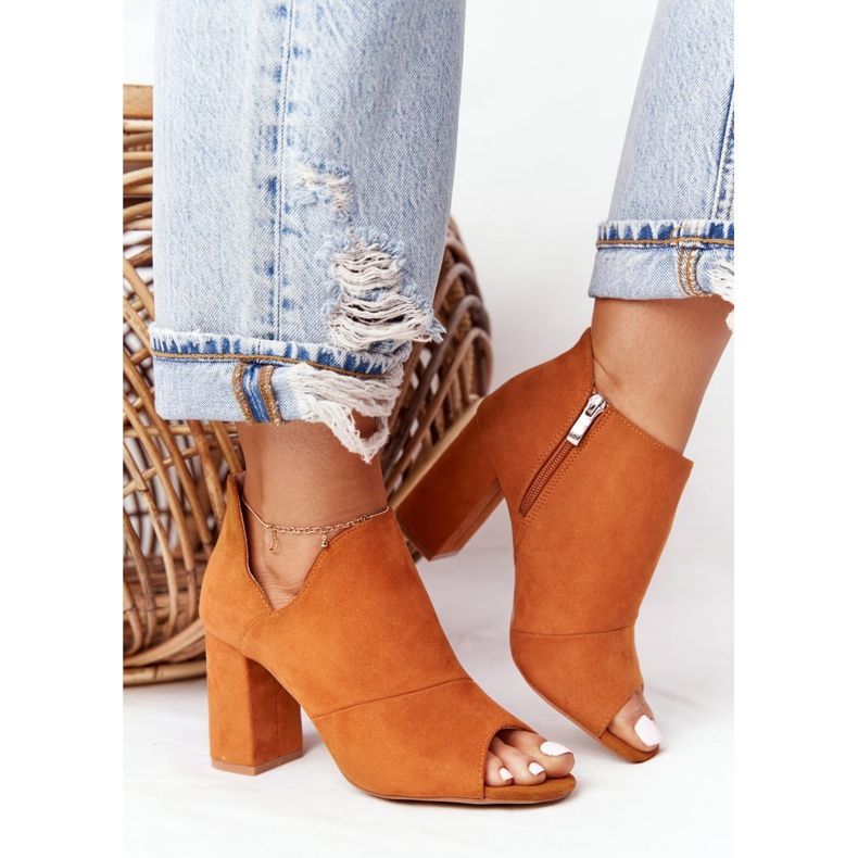 Wiosenne Zamszowe Botki Na Słupku Vinceza 21-17095 Camel brązowe 1