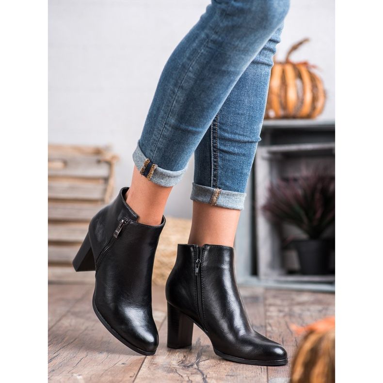 W. Potocki Czarne Botki Na Obcasie 1