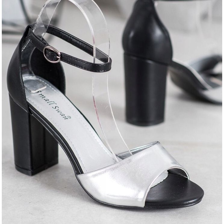 Small Swan Klasyczne Sandały Na Słupku czarne szare 2