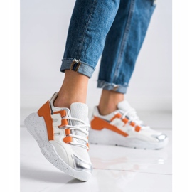 Ideal Shoes Sneakersy Z Pomarańczową Wstawką białe pomarańczowe 2