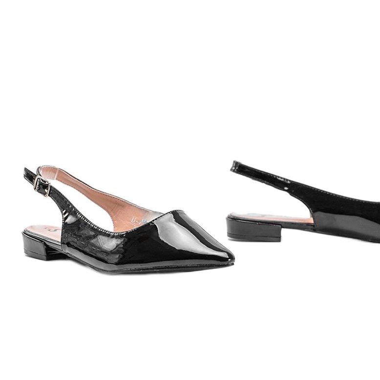 Czarne lakierowane baleriny na płaskim obcasie Tia 1