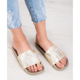 Small Swan Klapki Z Eko Skóry LOVE&HATE złoty 1