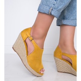 Musztardowe sandały na koturnie Moko żółte 1