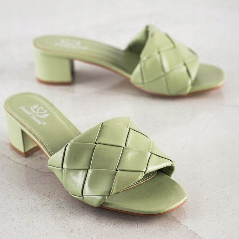 Small Swan Pikowane Klapki Na Słupku zielone 1