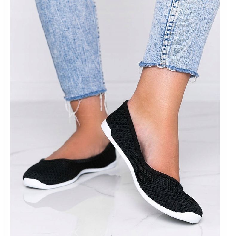 Czarne baleriny materiałowe z wzorem ażurowym Good Days 1