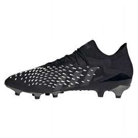 Buty piłkarskie adidas Predator Freak.1 Low Ag M Q46572 czarne czarne 1