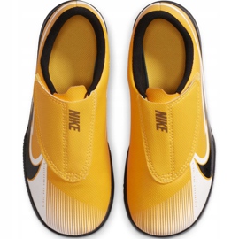 Buty piłkarskie Nike Mercurial Vapor 13 Club Ic PS(V) Jr AT8170 801 wielokolorowe żółte 1