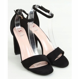 Sandałki na słupku czarne TU132P Black 1