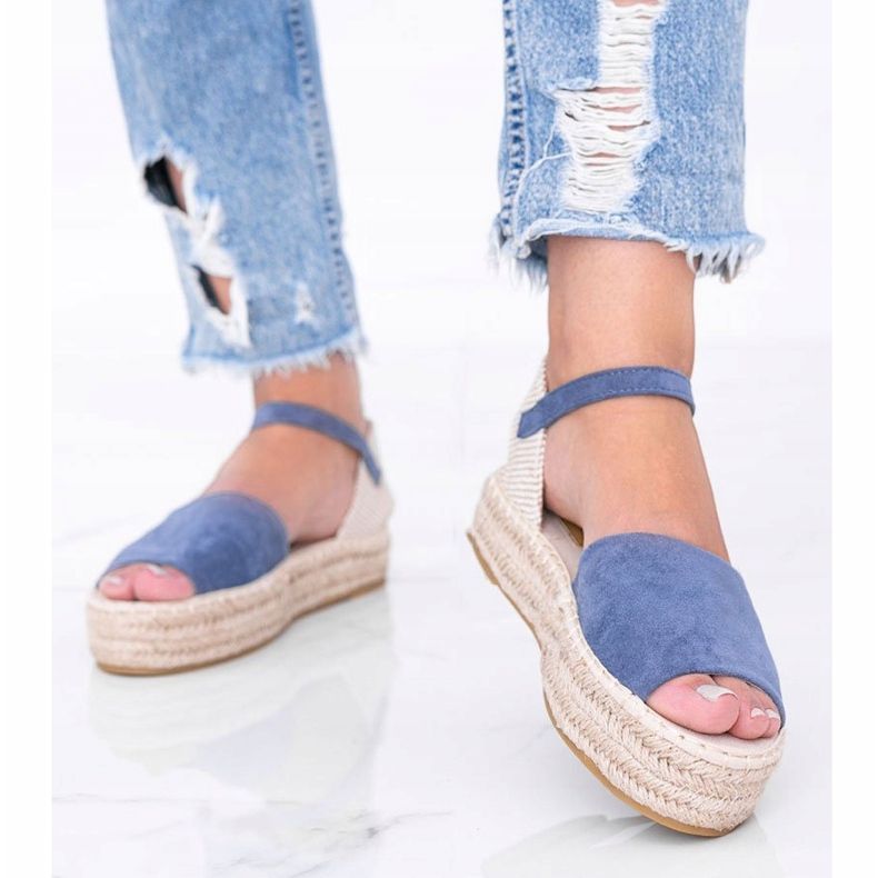 Niebieskie sandały na platformie Pearl River 1