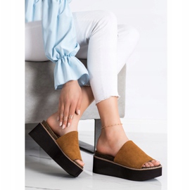 Corina Klapki Na Wysokiej Platformie brązowe 2