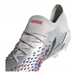 Buty piłkarskie adidas Predator Freak.1 Low Fg M FY1051 szare srebrny 5