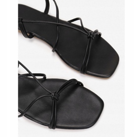 Vices F28-38-black czarne 1