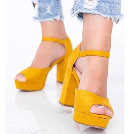 Musztardowe sandały na platformie Swing żółte 1