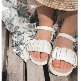 FR1 Dziecięce Sandały Na Rzep Białe Aimy 4