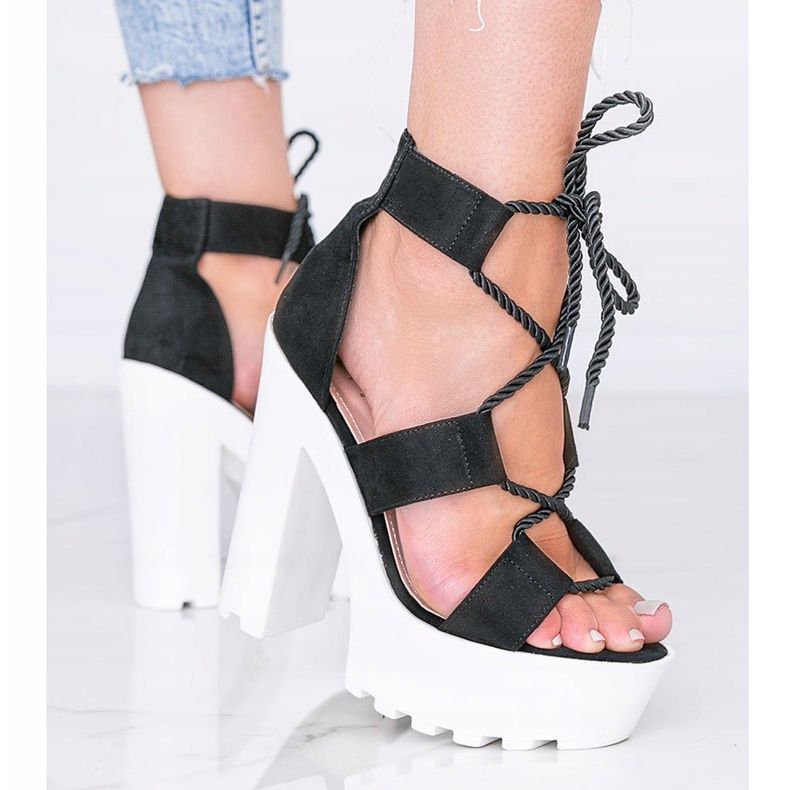 Czarne sandały na grubej platformie Hera 1