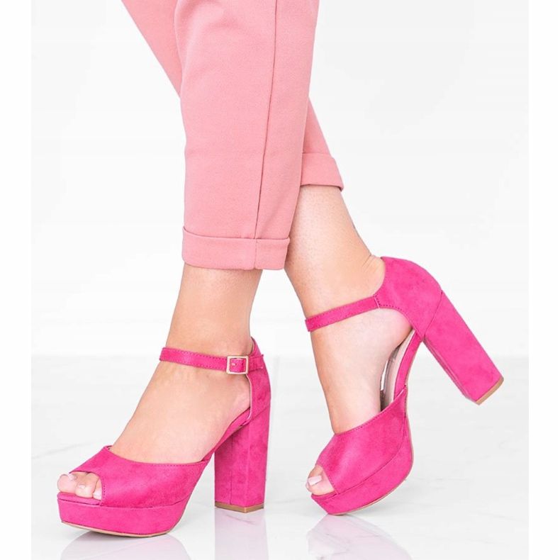 Różowe sandały na platformie Swing 1