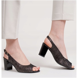 Marco Shoes Czarne sandały Marco z metalicznym wzorem 1