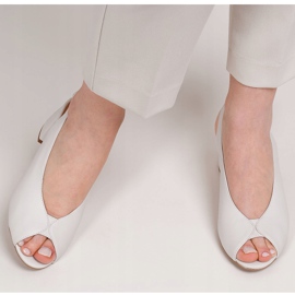 Marco Shoes Białe sandały 1573P ze skóry na stabilnym obcasie 4