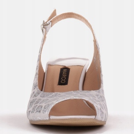 Marco Shoes Eleganckie sandały damskie z metalicznym akcentem srebrny 2