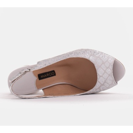 Marco Shoes Eleganckie sandały damskie z metalicznym akcentem srebrny 4