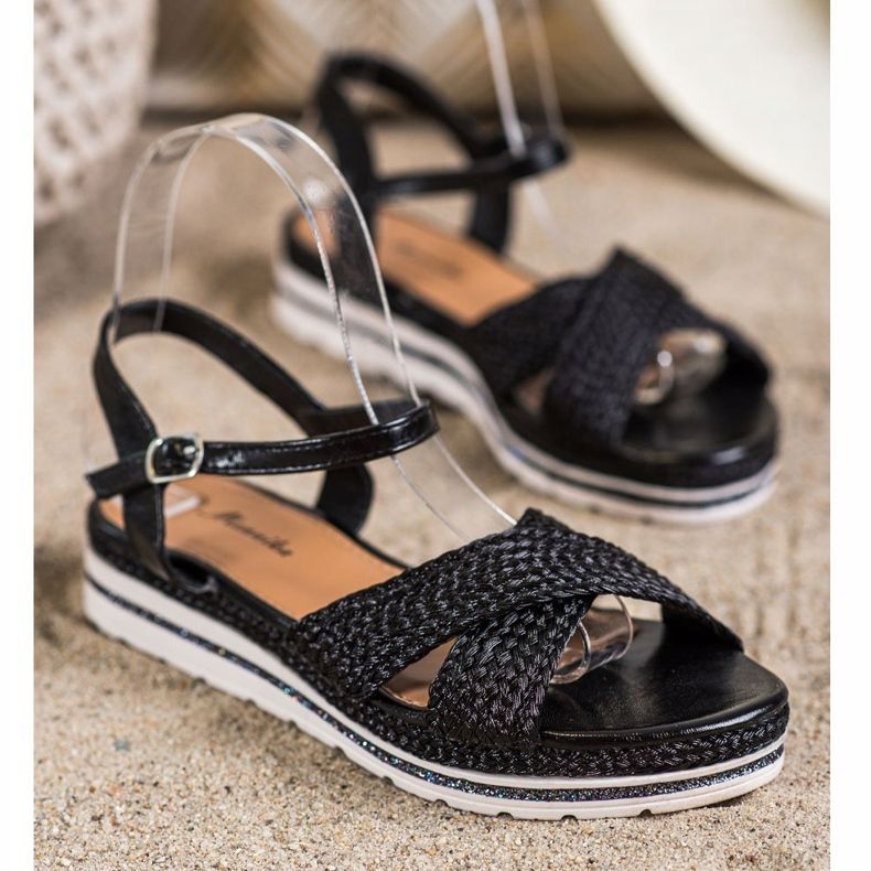 Mannika Czarne Sandałki Na Platformie 1