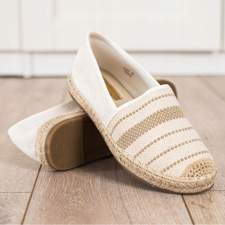 Ideal Shoes Espadryle Ze Wzorkiem beżowy 1