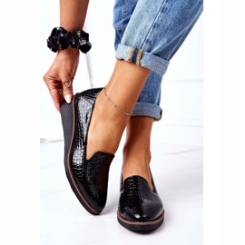 Lakierowane Półbuty Na Koturnie Vinceza 10675 Czarne 2