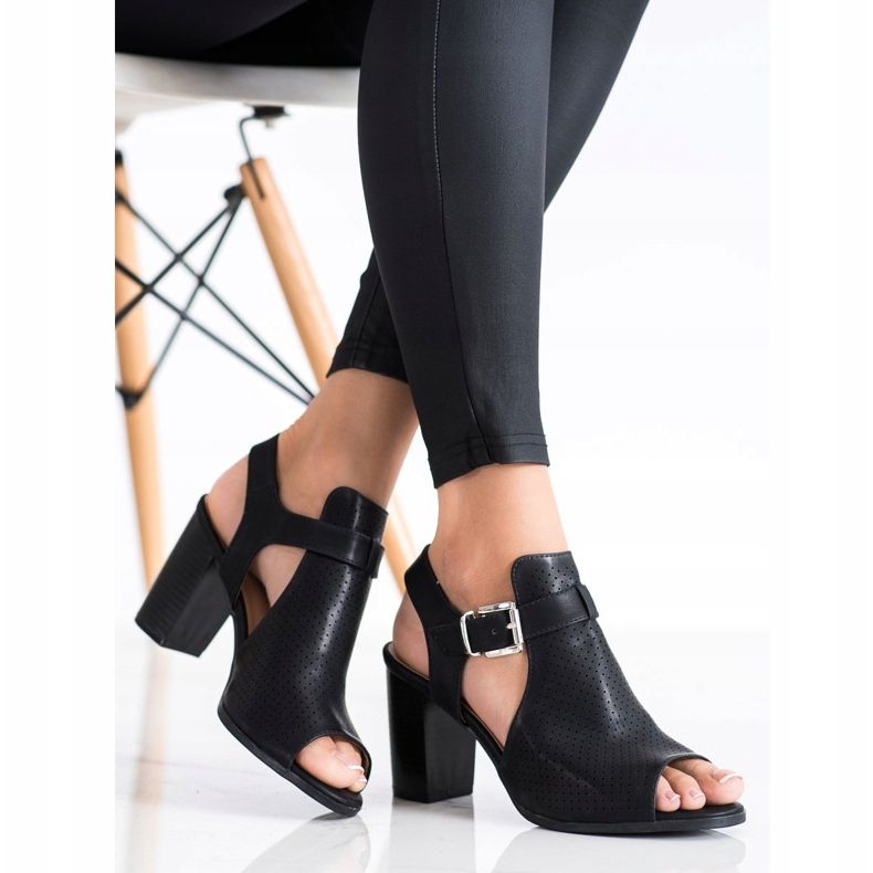 Renda Zabudowane Sandałki Z Eko Skóry czarne 1