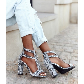 PS1 Sandały Na Słupku Czarne Z Wężowym Wzorem Folly szare 2