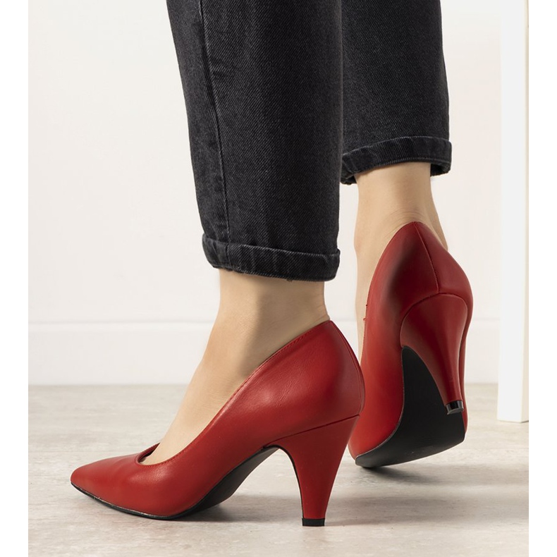 Czerwone czółenka na grubej szpilce Day Off 1