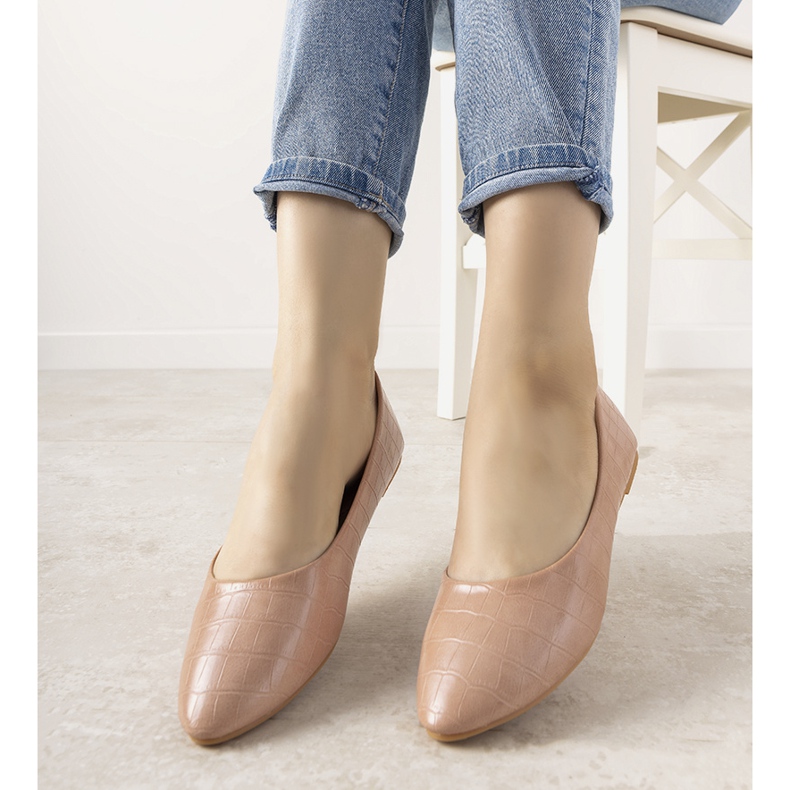 Różowe baleriny w motywie skóry krokodyla Camilia 1