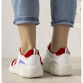 Biało czerwone sneakersy damskie Carry białe 2