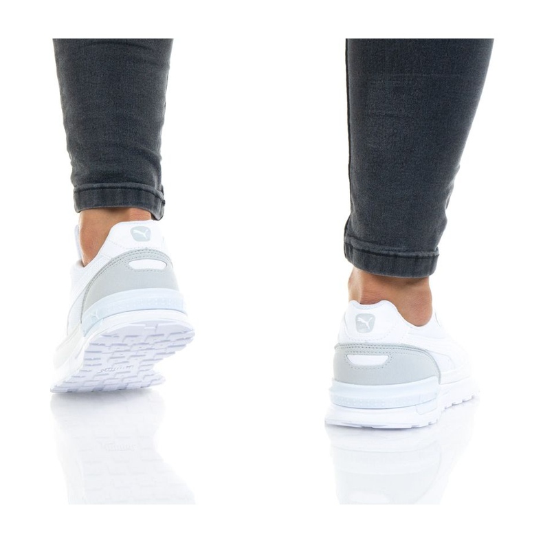 Buty Puma Graviton Jr W 38198702 białe 1