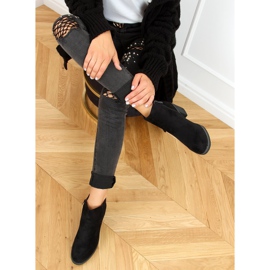 Botki na szerokim obcasie czarne 9B1003 Black 1