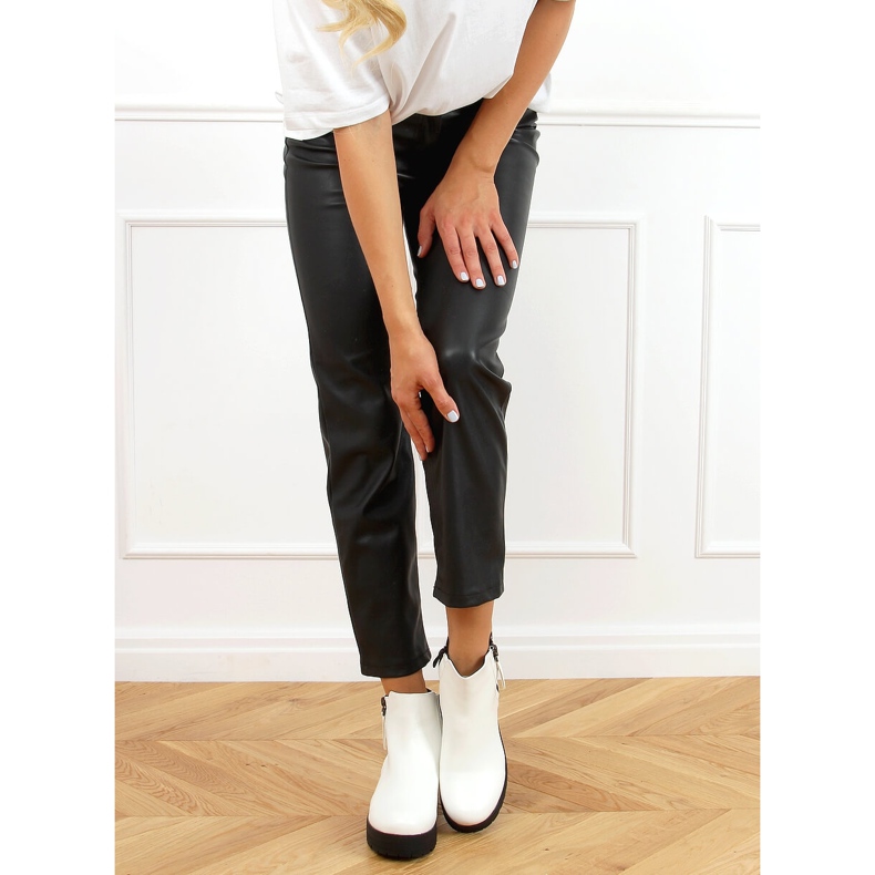 Botki na grubej podeszwie białe 9B1053 White 2