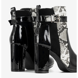 Czarne botki na słupku Peggie 1