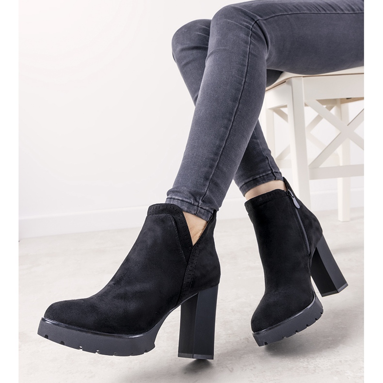 Czarne botki na słupku Bushido 1