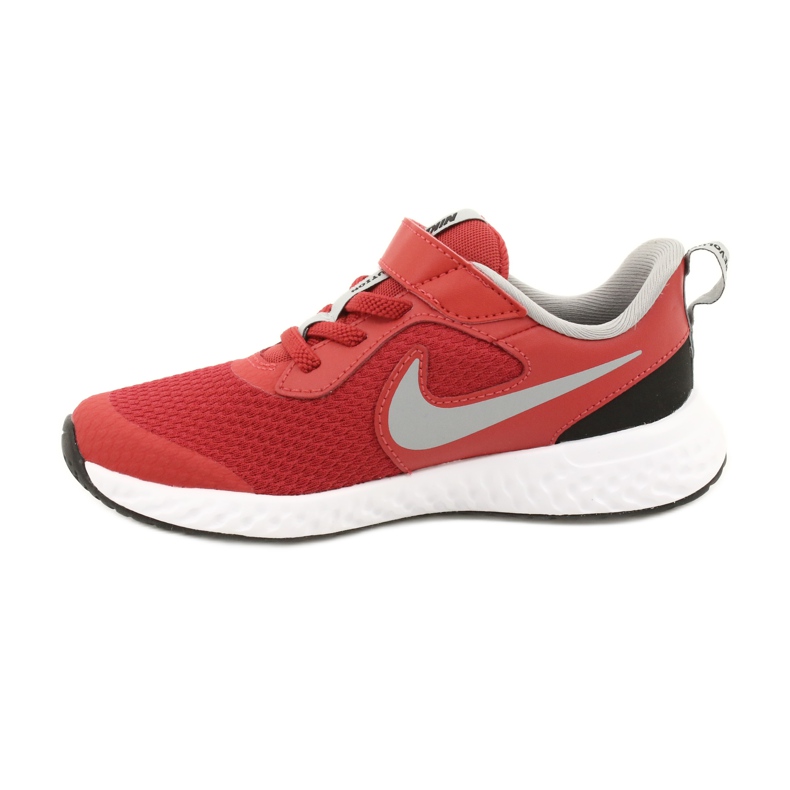 Buty Nike Revolution 5 (PSV) Jr BQ5672-603 czarne czerwone 1