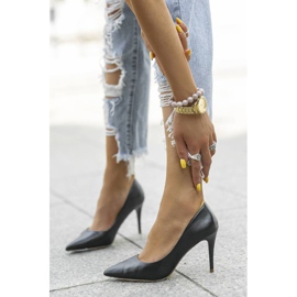 Czarne klasyczne szpilki Mocca 2