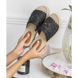 Czarne klapki na platformie Sudden Draft 1