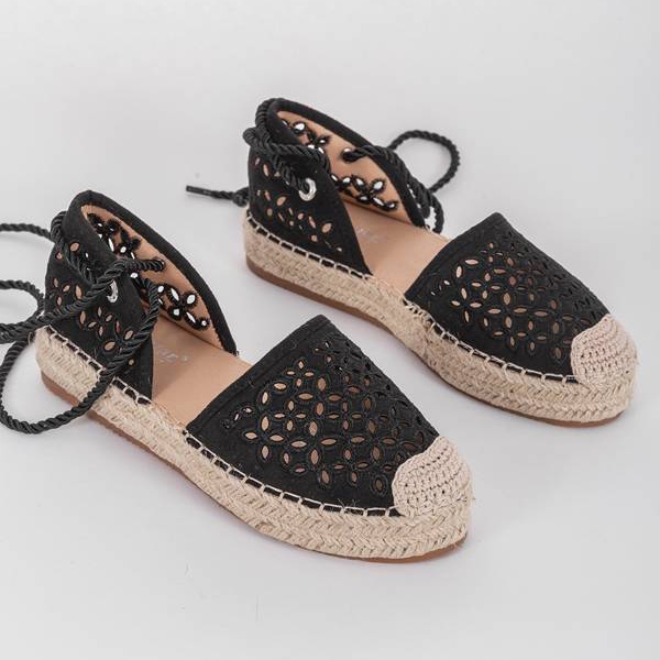 Czarne espadryle ażurowe Peekaboo 1
