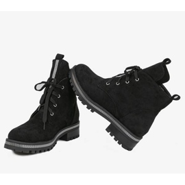 Zdobione czarne trapery Winny 1