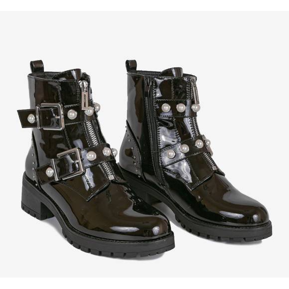 Czarne lśniące workery Issy 1