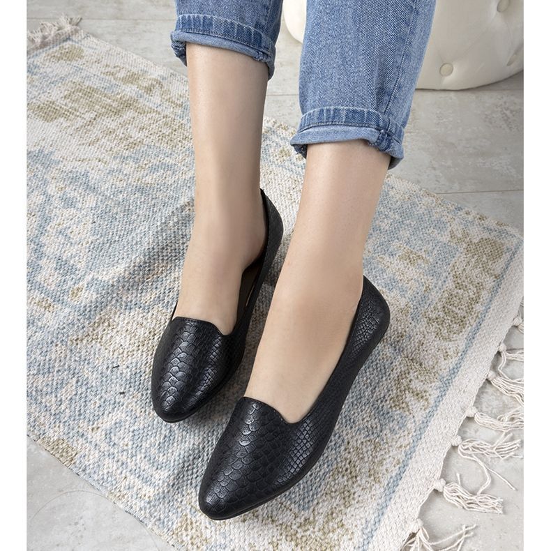 Czarne baleriny w motywie skóry krokodyla Aupry 1