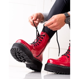 Evento Czerwone Trapery Na Platformie 2