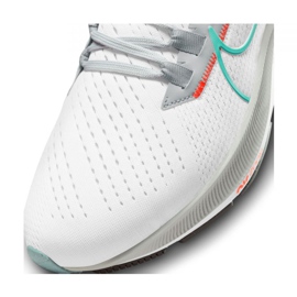 Buty do biegania Nike Air Zoom Pegasus 38 W CW7358-105 białe 4